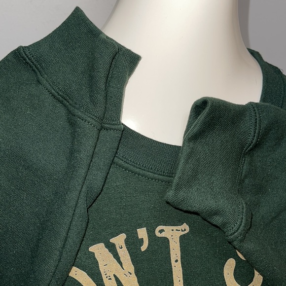 NWOT unisex size medium Gildan “Don’t Stop Retriven’” sweatshirt - Picture 4 of 7